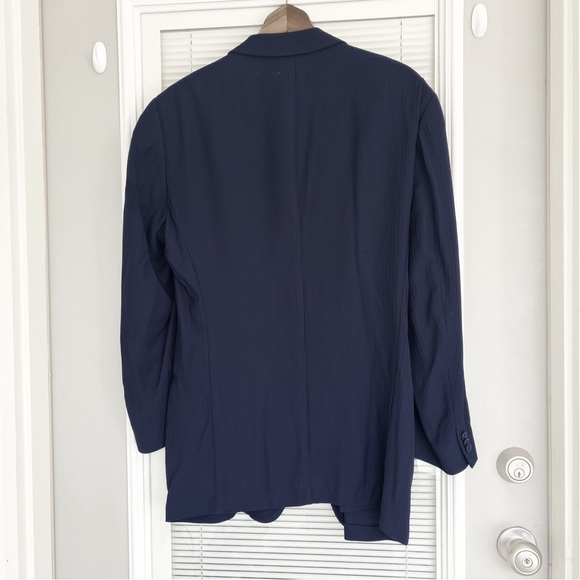 Vintage Armani Blazer - 42R - Navy Pinstripe - Men’s Vintage Armani Collezioni - Picture 4 of 11